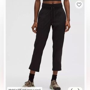 Lululemon Dance Studio Cropped Ankle Pants